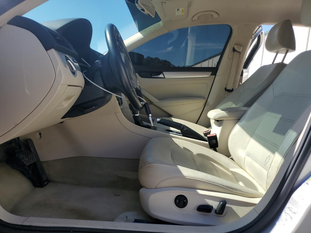 2013 Volkswagen Passat Se - Фото 7