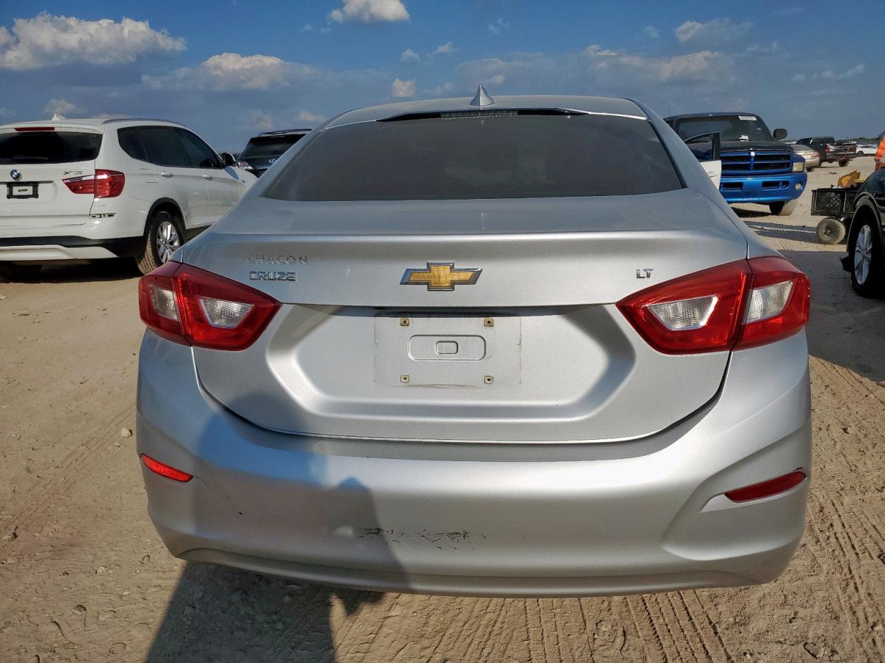 2019 Chevrolet Cruze Lt - Image 6