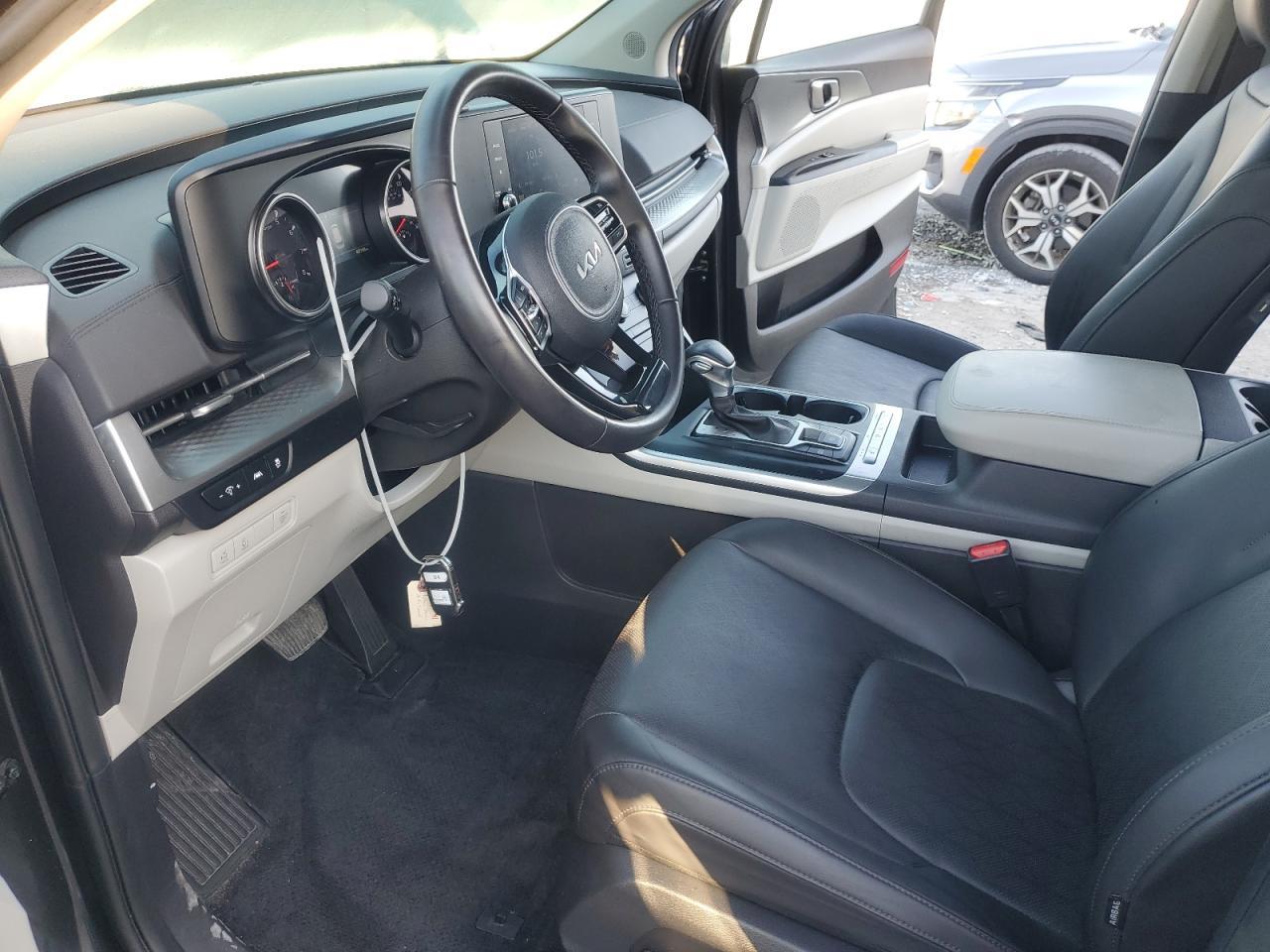 2024 Kia Carnival Lx - Image 7