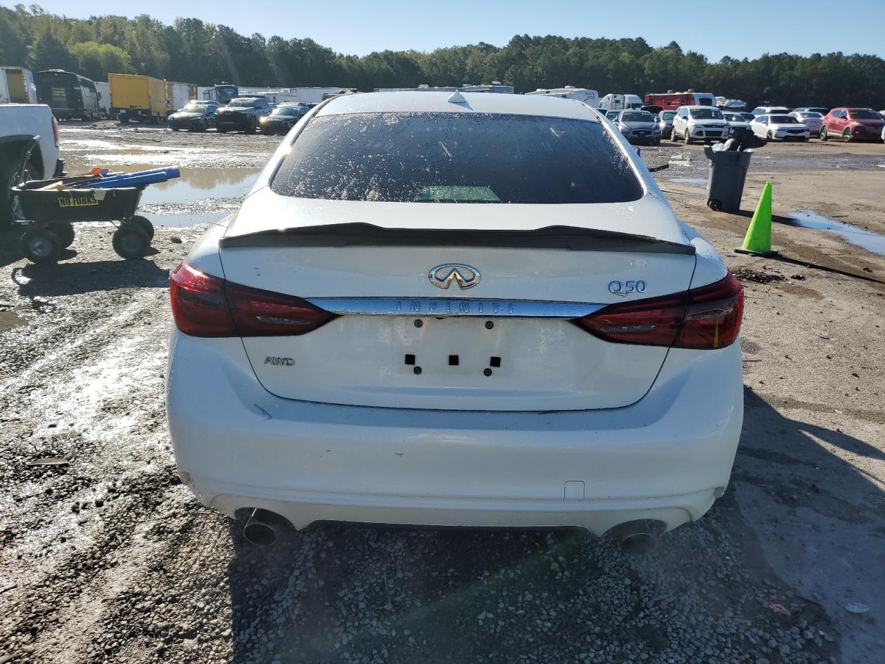 2018 Infiniti Q50 Luxe - Image 6