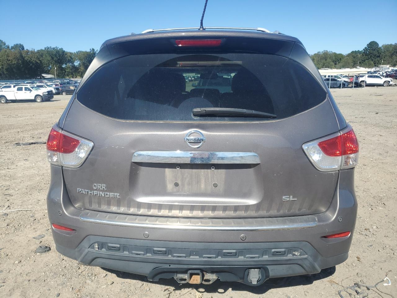 2014 Nissan Pathfinder S - Image 6