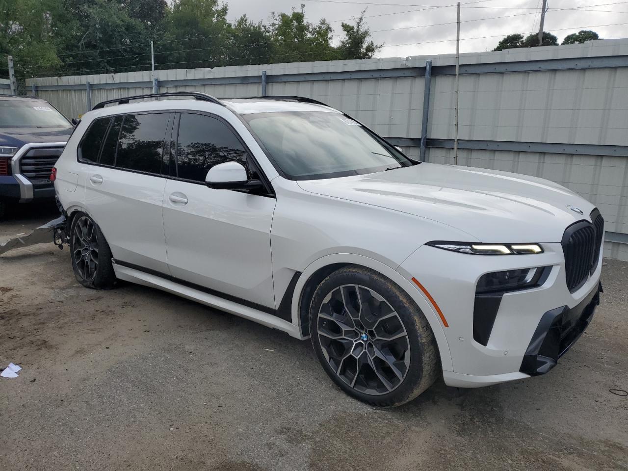 2023 BMW X7 xDrive40I - Фото 4