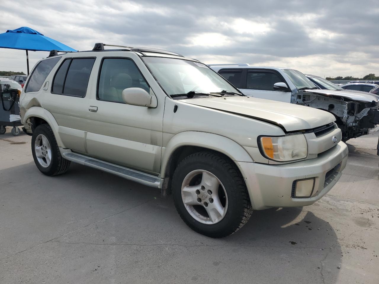 2001 Infiniti Qx4 - Image 4
