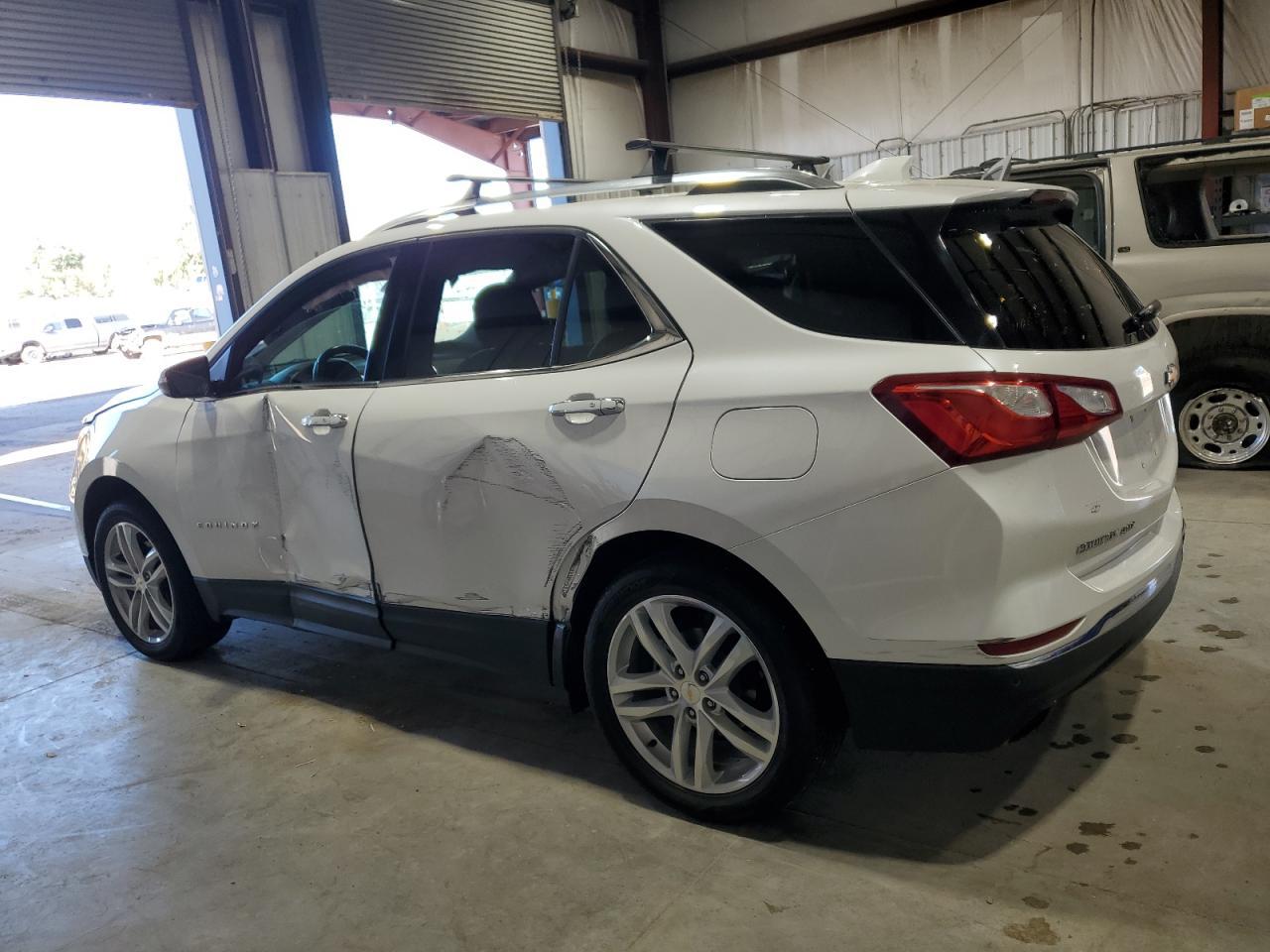 2018 Chevrolet Equinox Premier - Image 2