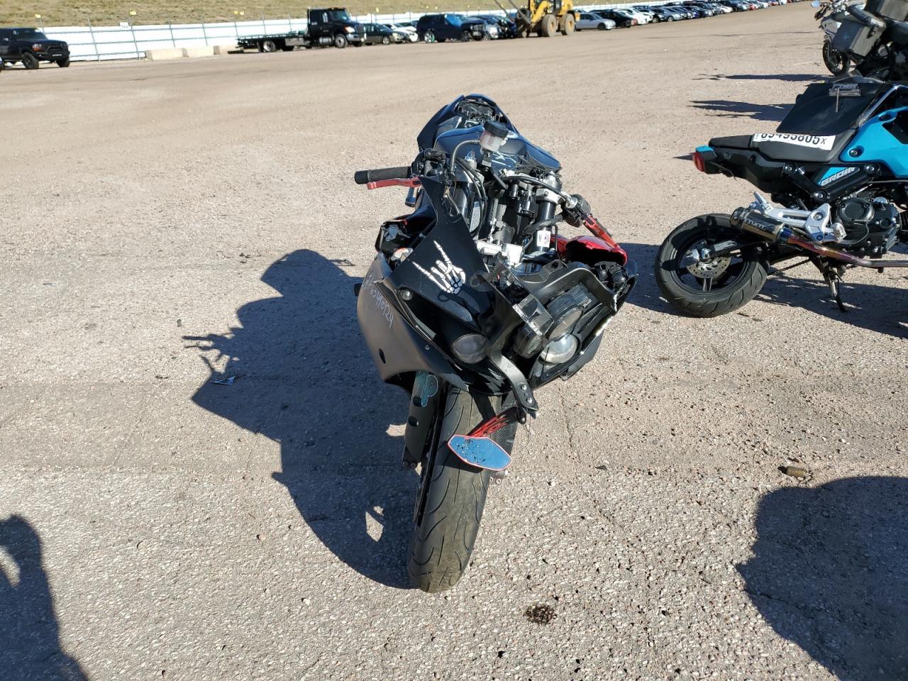 2009 Yamaha Yzfr1 - Фото 2