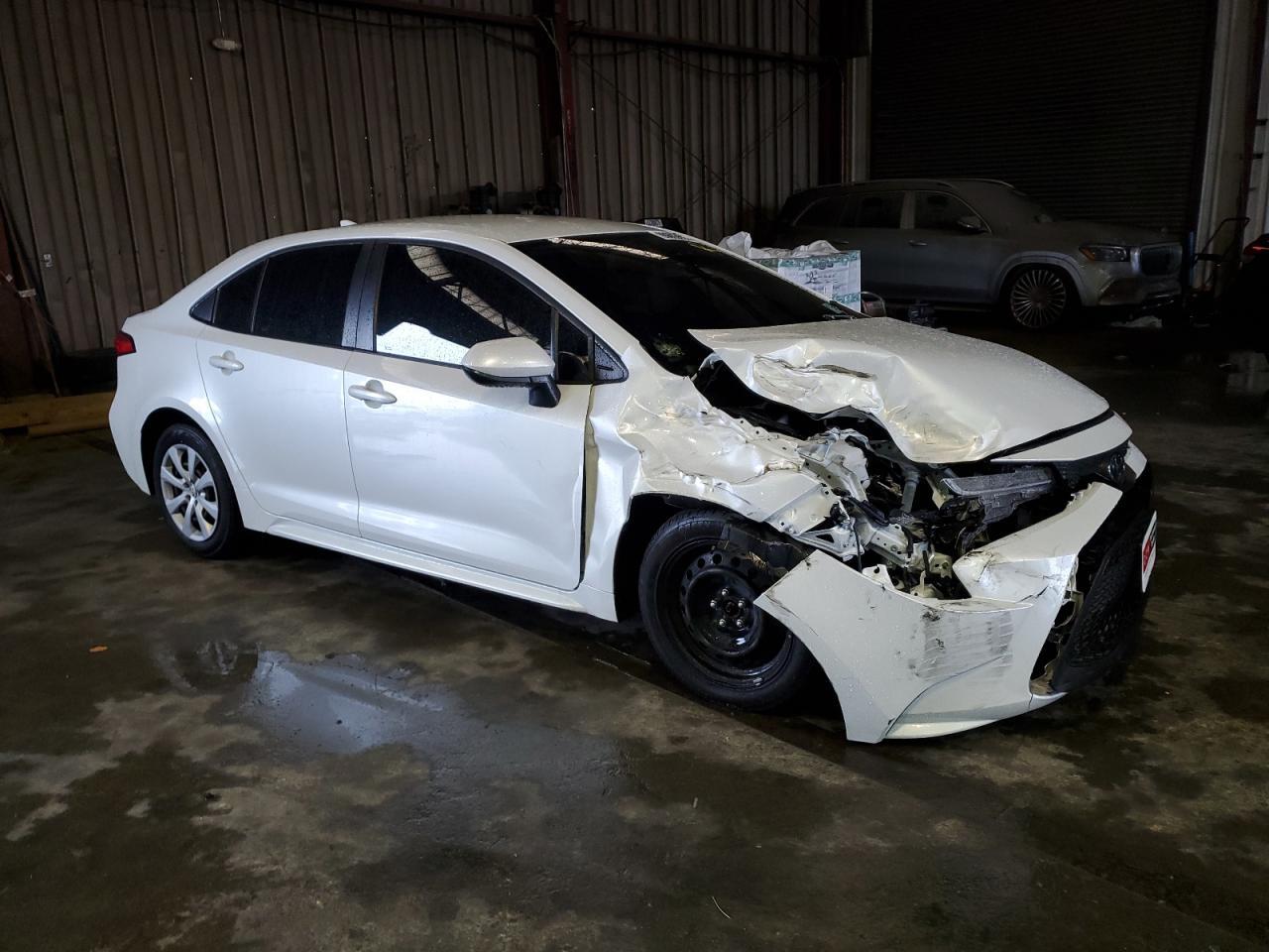 2022 Toyota Corolla Le - Image 4