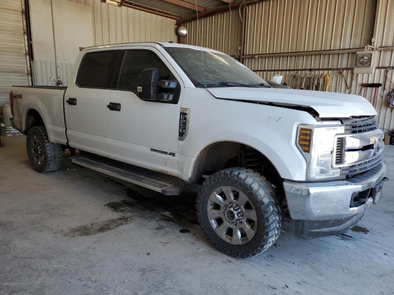 2019 Ford F250 Super Duty - Image 4