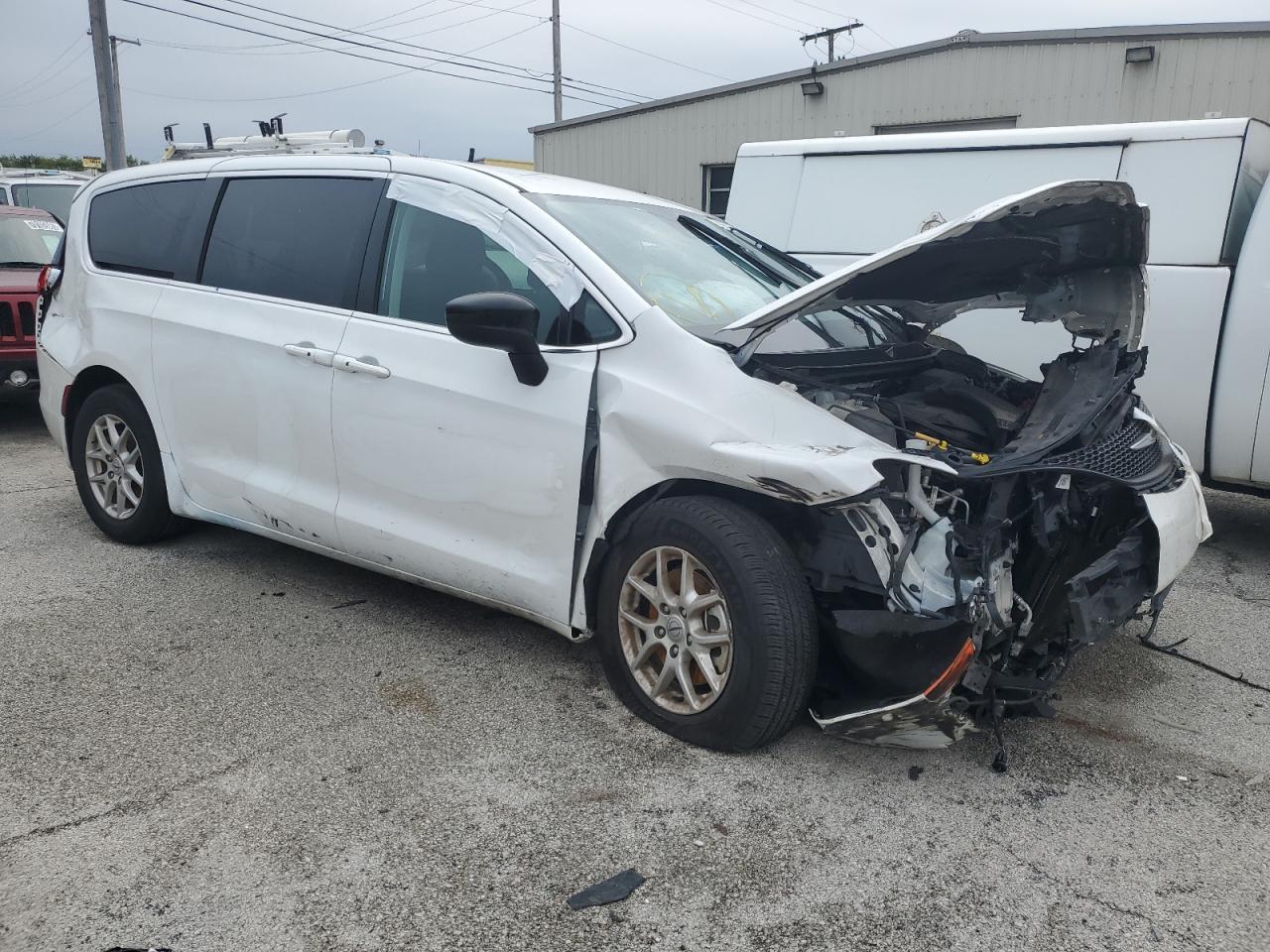 2024 Chrysler Voyager Lx - Фото 4