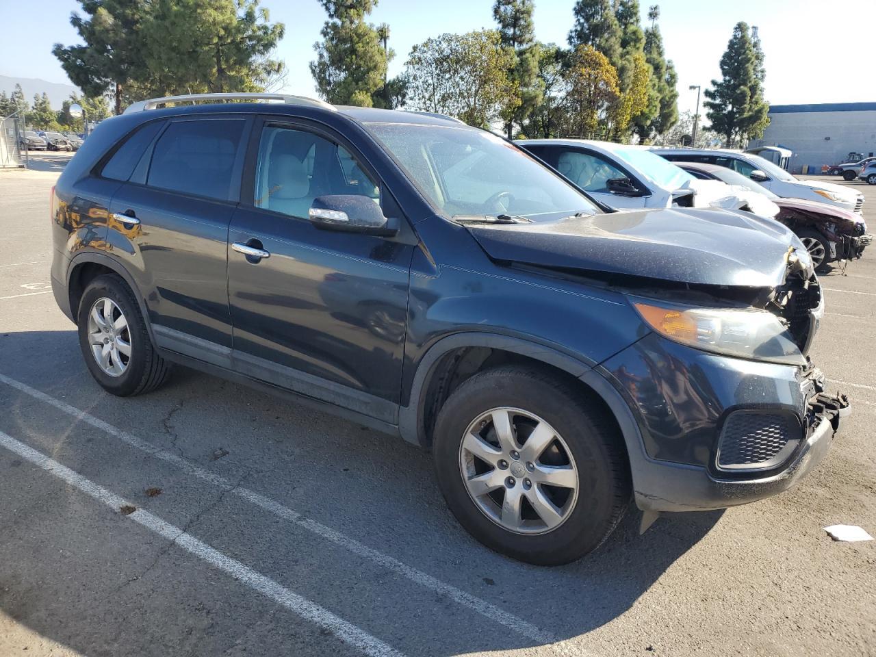 2012 Kia Sorento Base - Фото 4