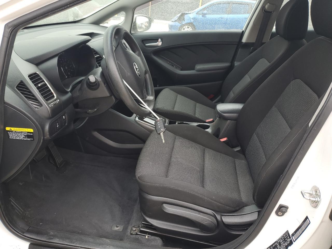 2017 Kia Forte Lx - Image 7