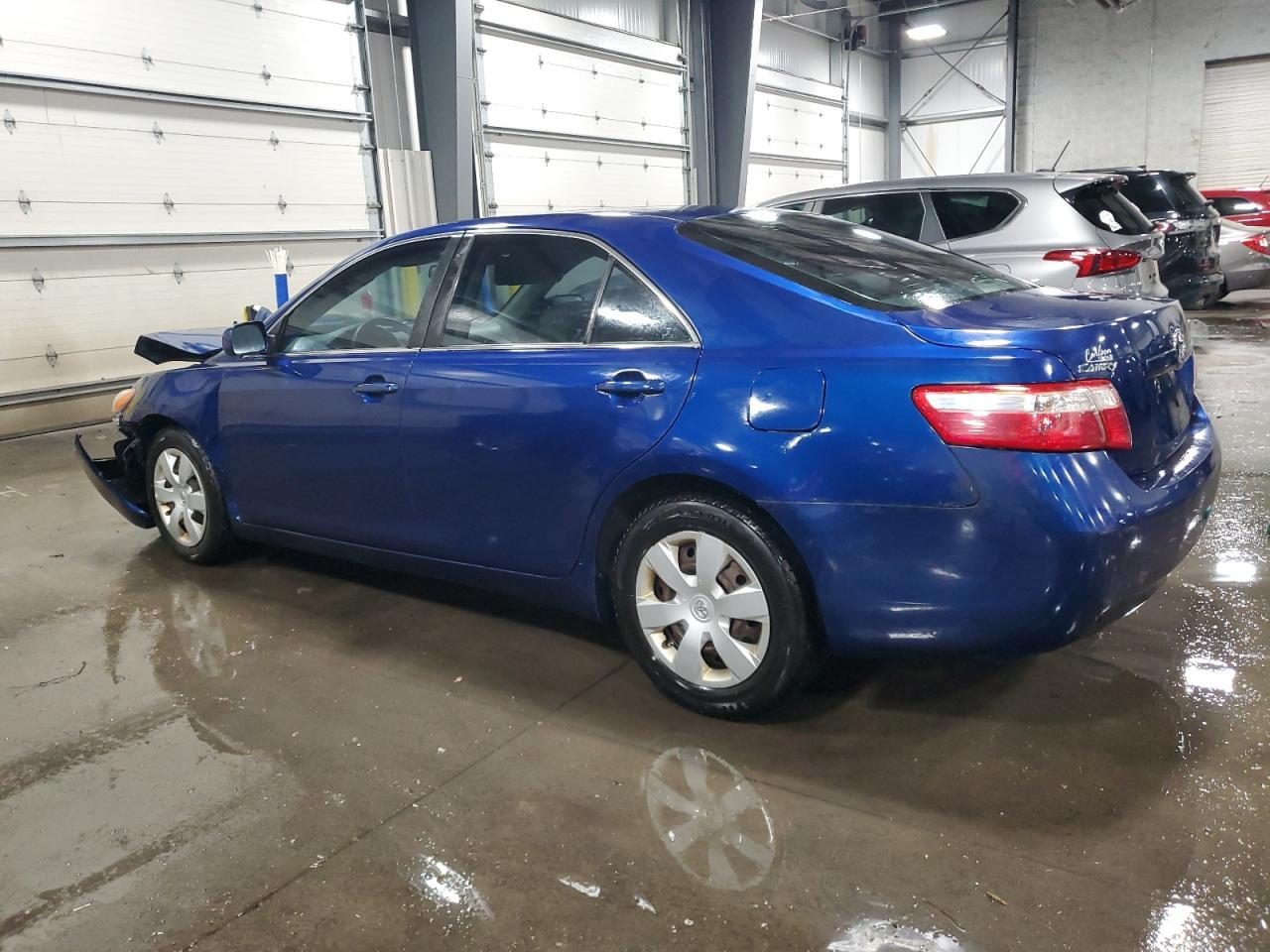 2009 Toyota Camry Base - Фото 2