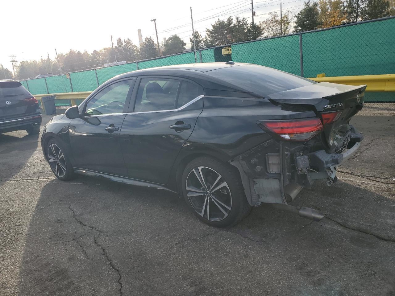 2022 Nissan Sentra Sr - Image 2