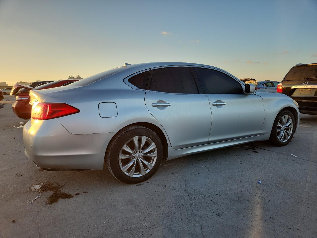 2013 Infiniti M37 - Фото 3