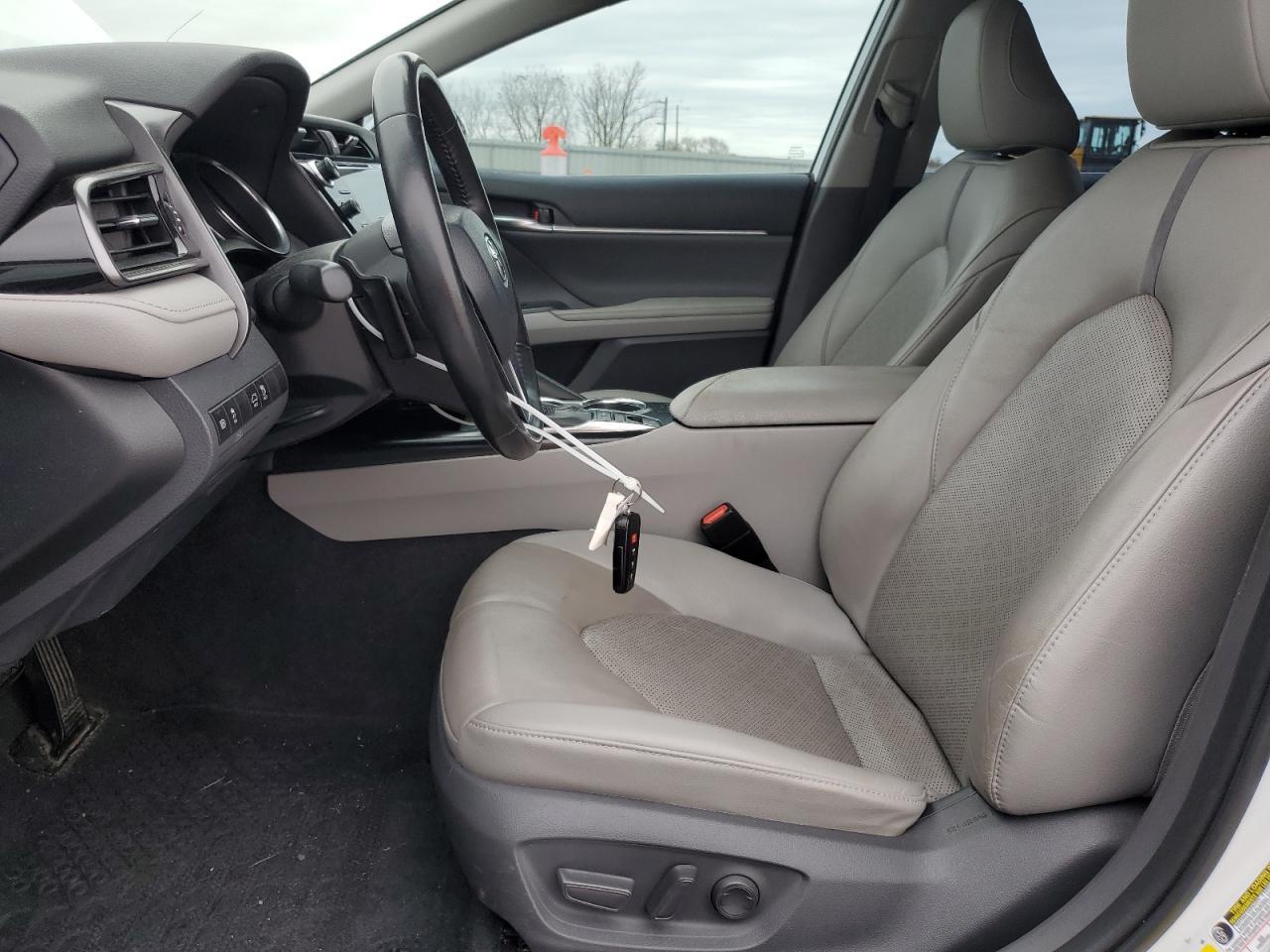 2020 Toyota Camry Xse - Фото 7