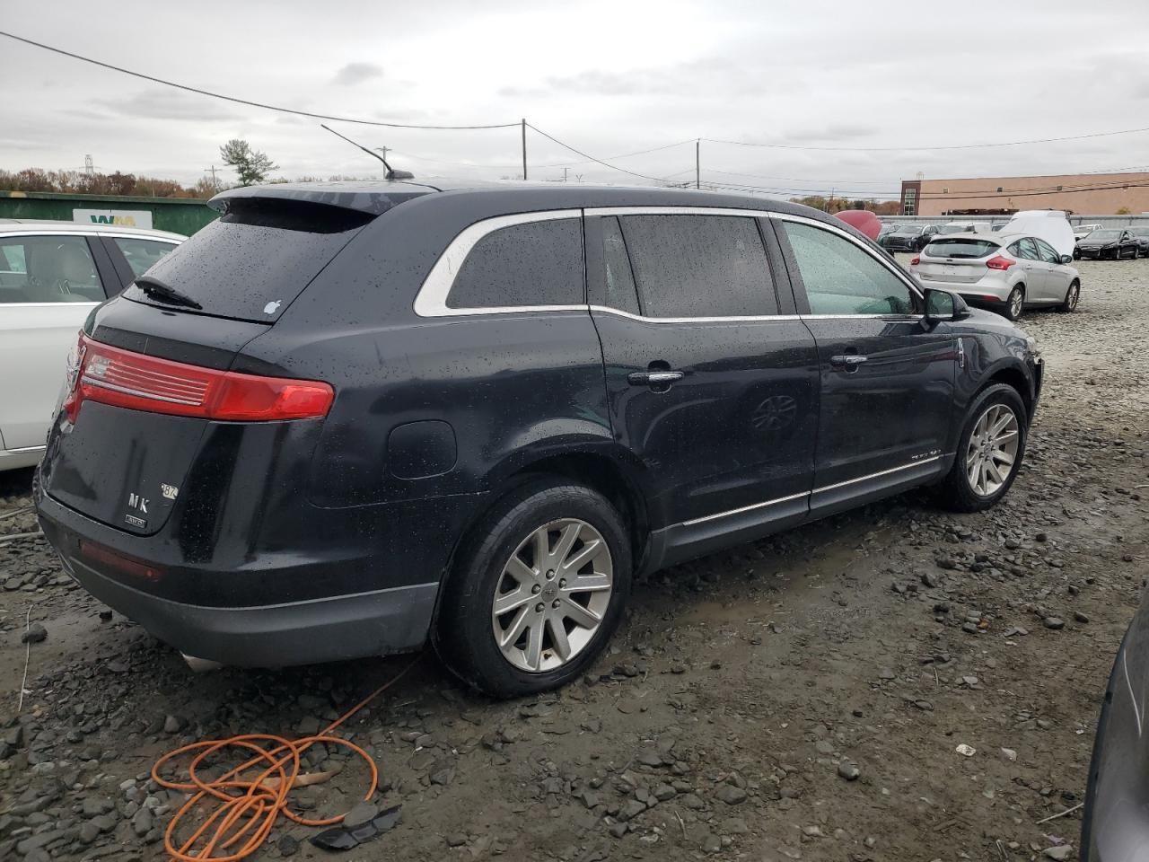 2016 Lincoln Mkt - Фото 3