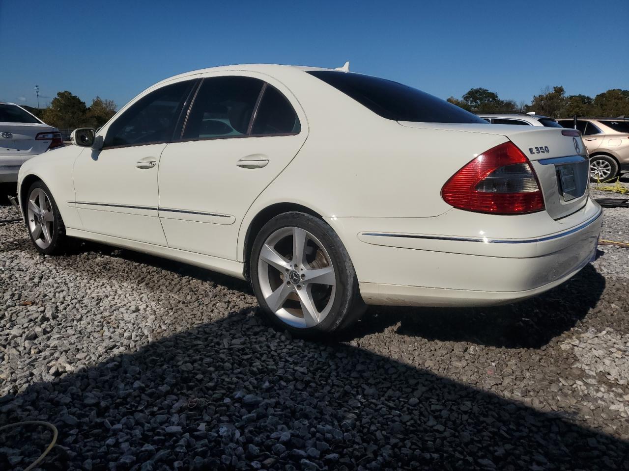 2009 Mercedes-Benz E 350 4Matic - Image 2