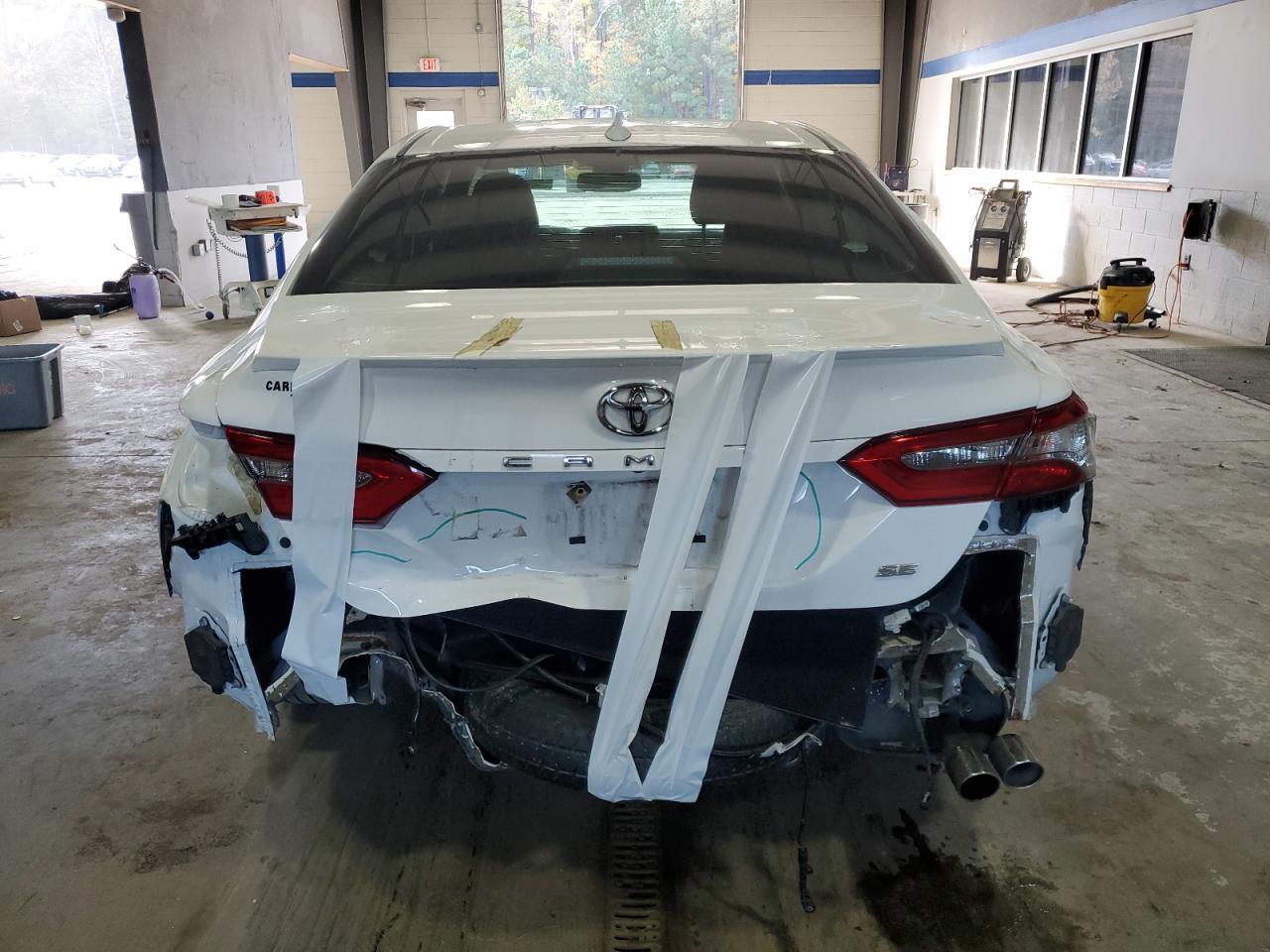 2019 Toyota Camry L - Фото 6