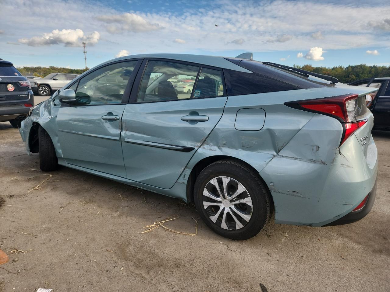 2021 Toyota Prius Le - Фото 2