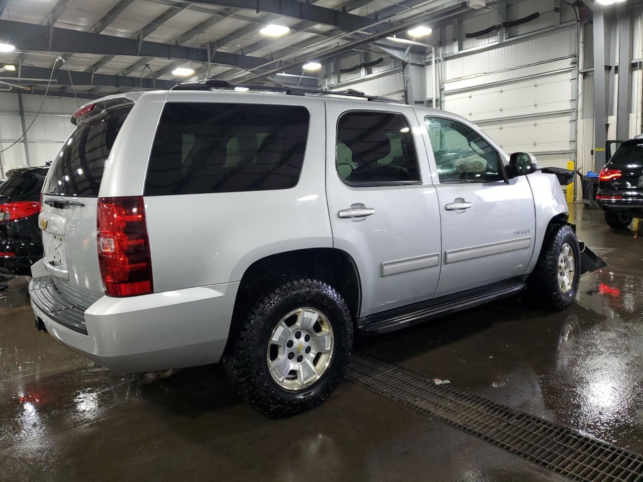2013 Chevrolet Tahoe K1500 Ls - Фото 3