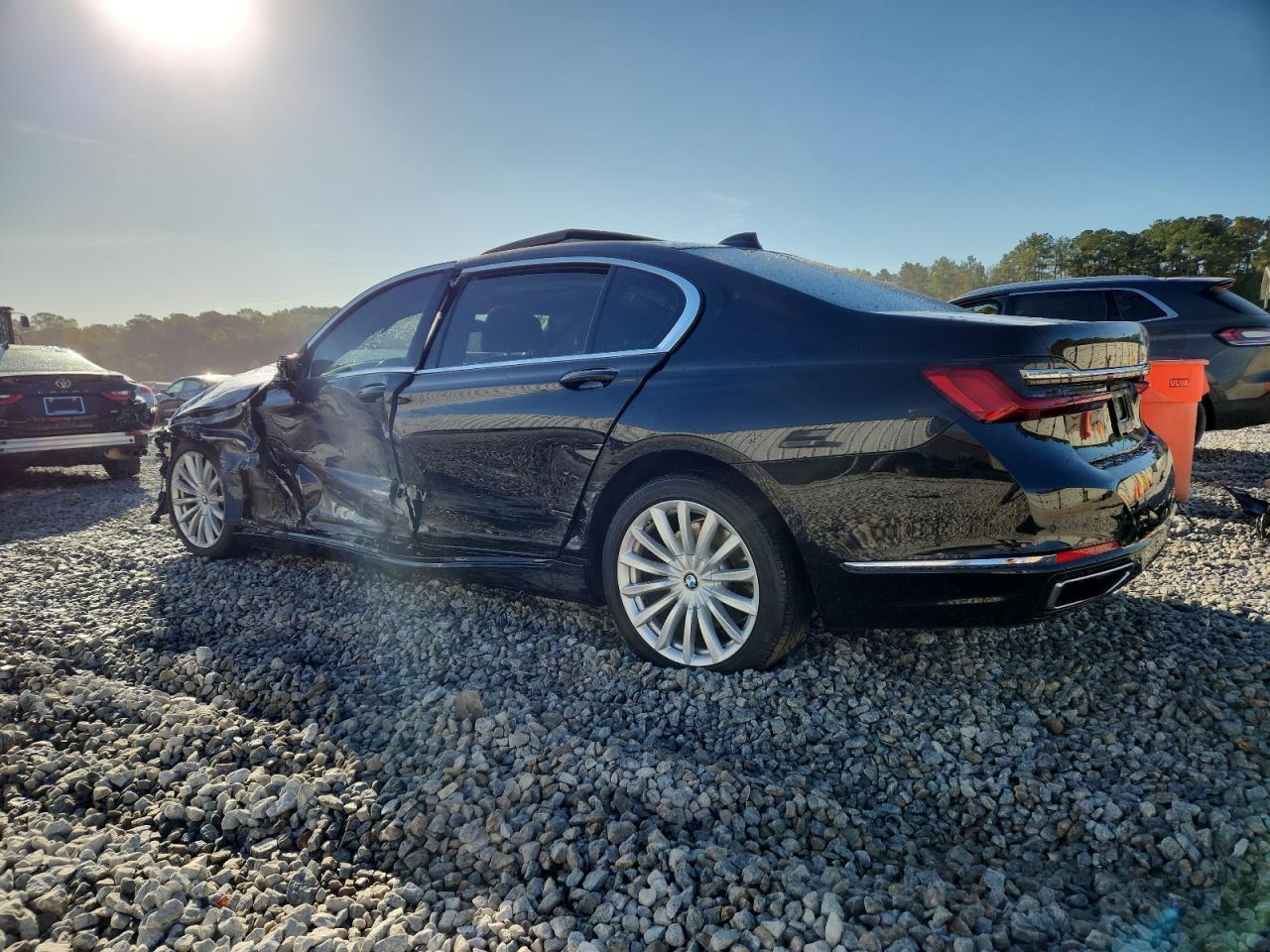 2022 BMW 740 I - Фото 2
