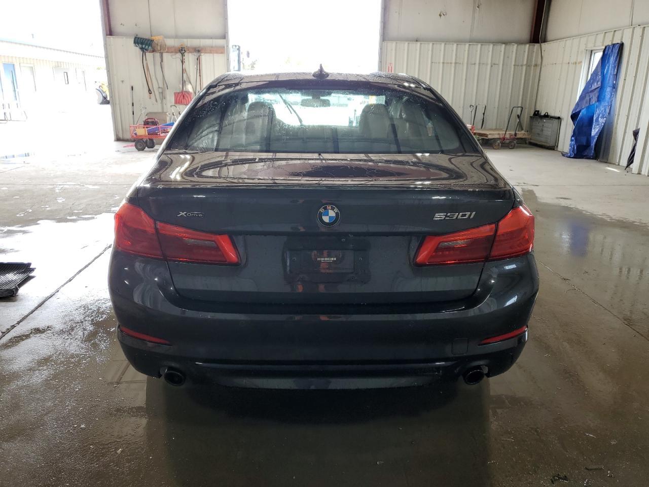 2017 BMW 530 Xi - Image 6