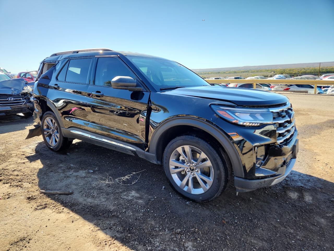 2025 Ford Explorer Active - Фото 4