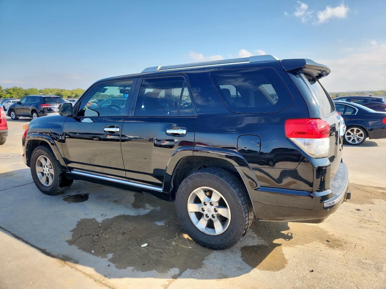 2011 Toyota 4Runner Sr5 - Image 2
