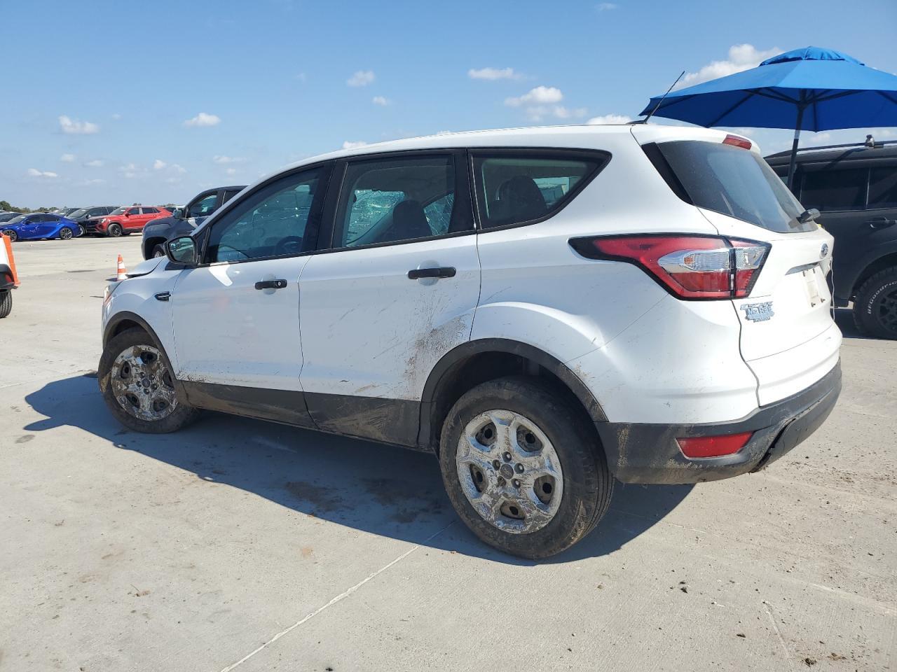 2018 Ford Escape S - Фото 2