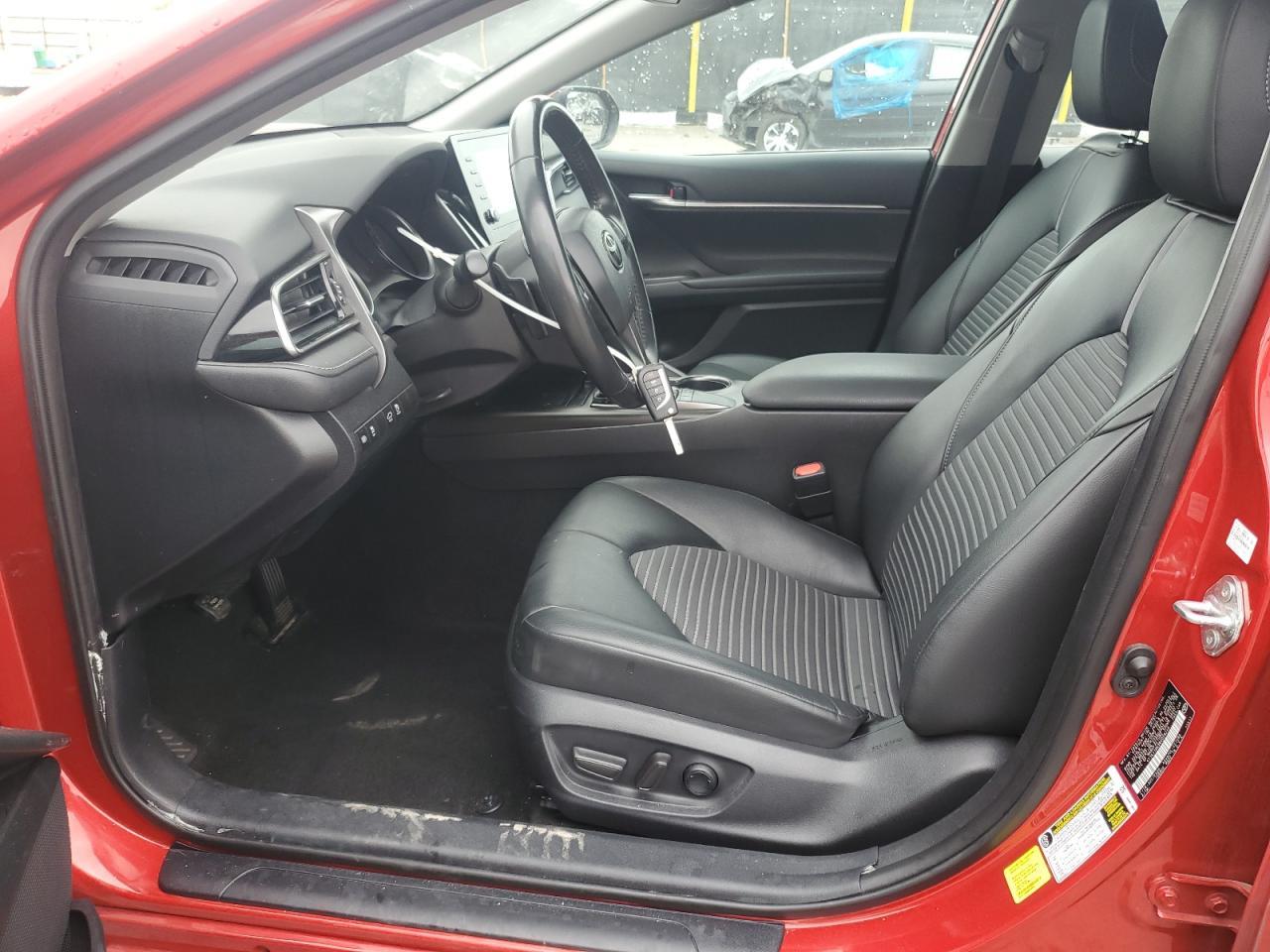 2022 Toyota Camry Se - Фото 7