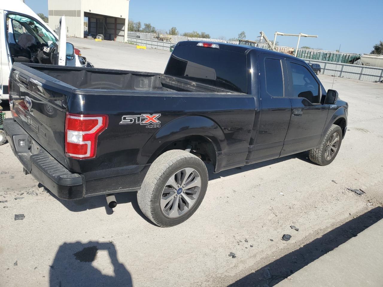2019 Ford F150 Super Cab - Image 3