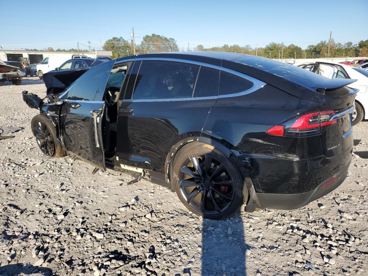 2016 Tesla Model X - Фото 2