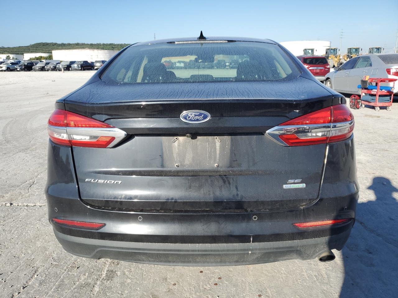 2019 Ford Fusion Se - Фото 6