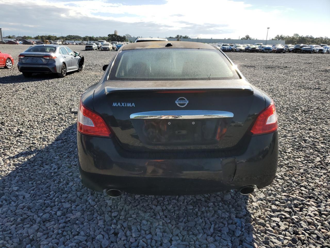 2011 Nissan Maxima S - Image 6