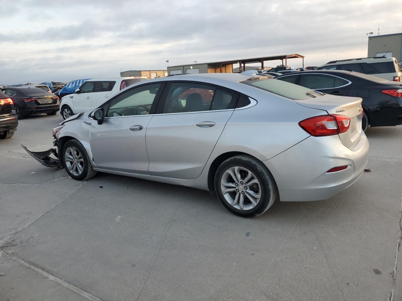 2019 Chevrolet Cruze Lt - Фото 2
