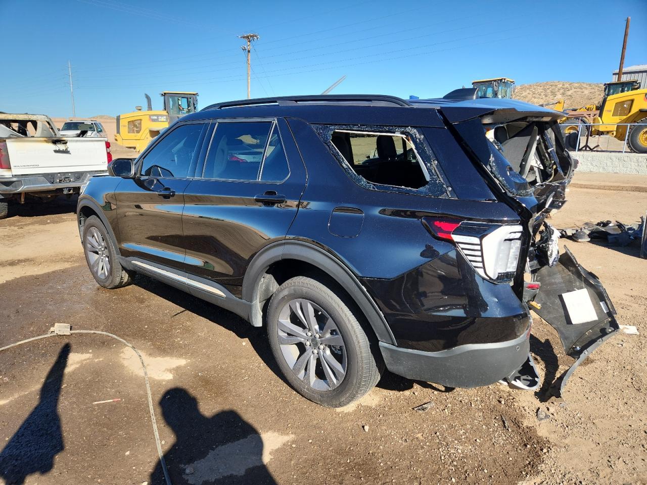 2025 Ford Explorer Active - Фото 2