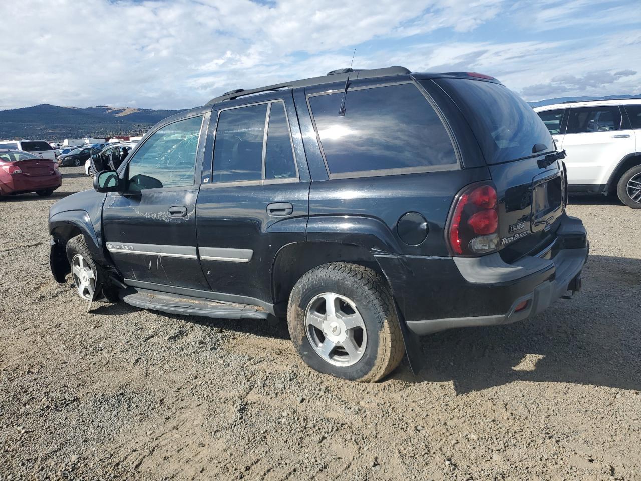 2002 Chevrolet Trailblazer - Image 2