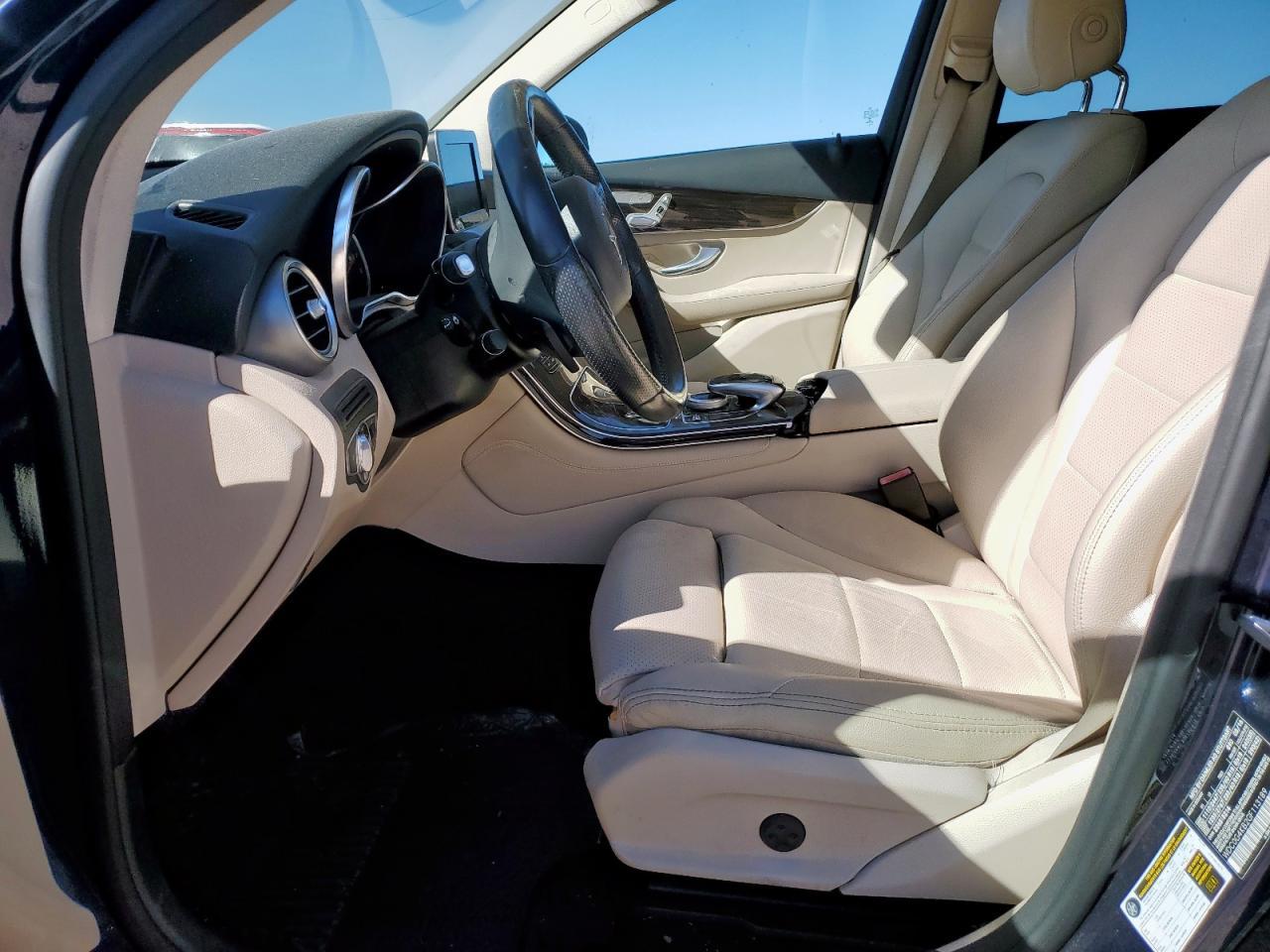 2016 Mercedes-Benz Glc 300 4Matic - Image 7