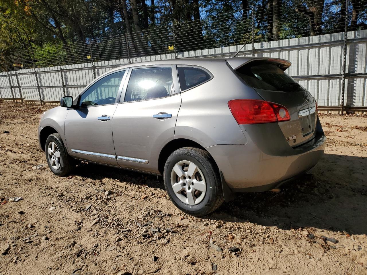 2013 Nissan Rogue S - Фото 2