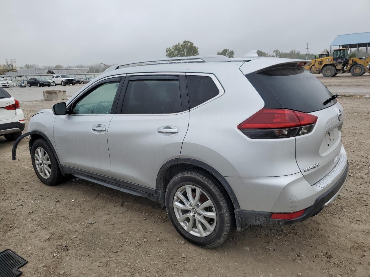 2019 Nissan Rogue S - Фото 2