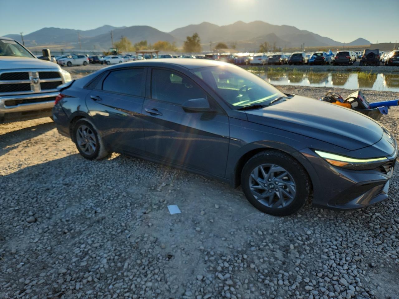 2024 Hyundai Elantra Blue - Фото 4