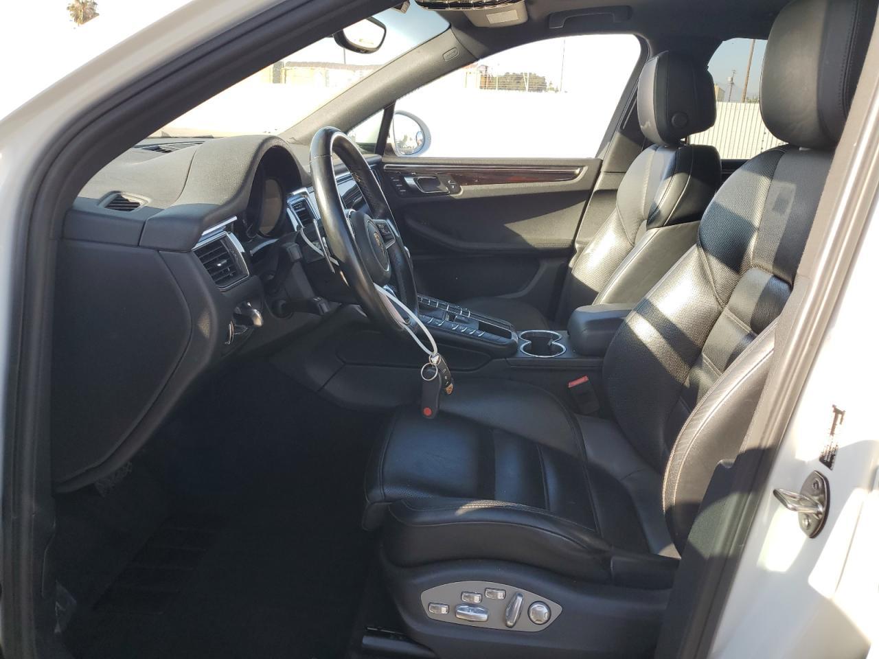 2016 Porsche Macan S - Image 7