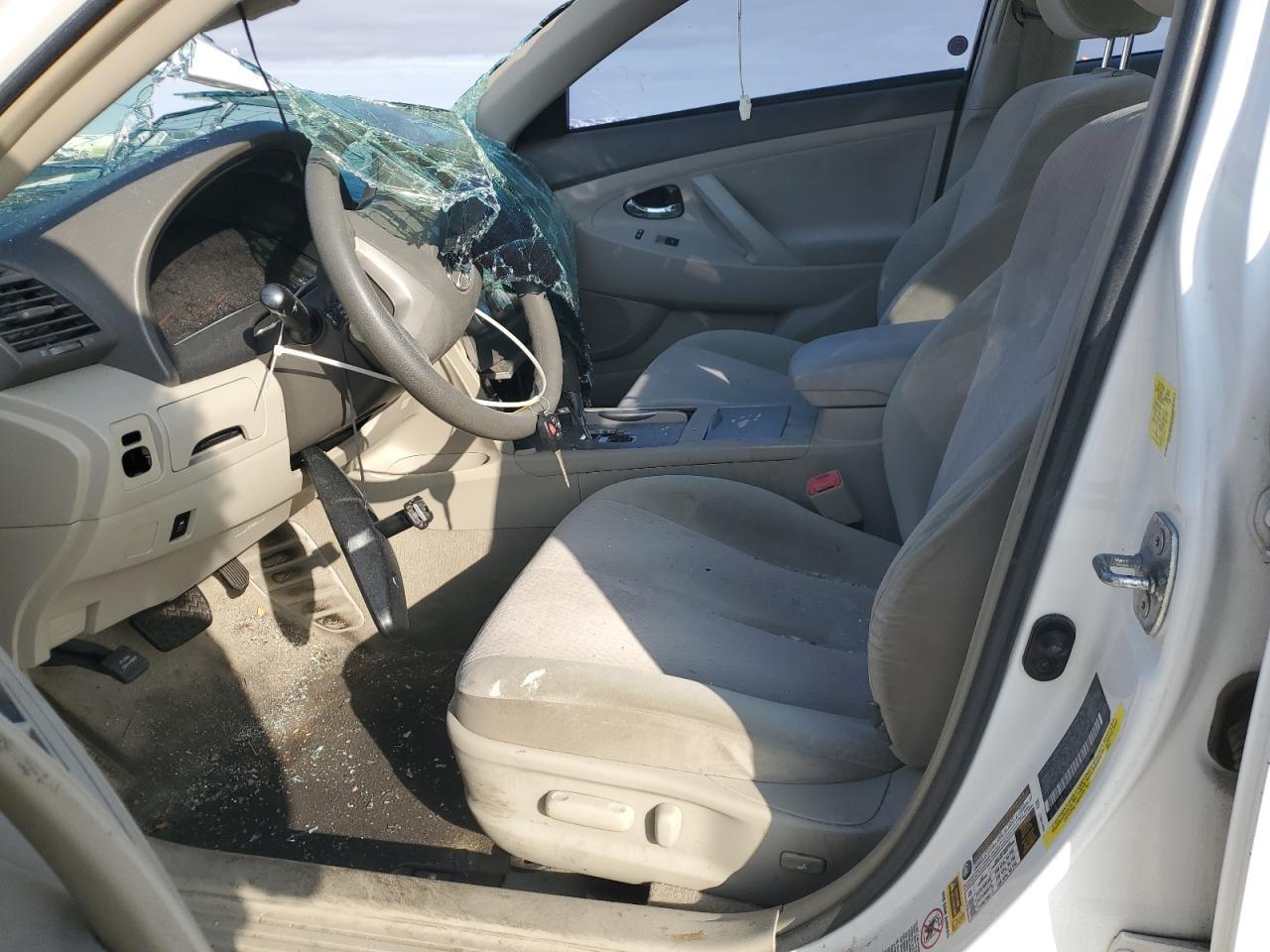 2011 Toyota Camry Base - Фото 7