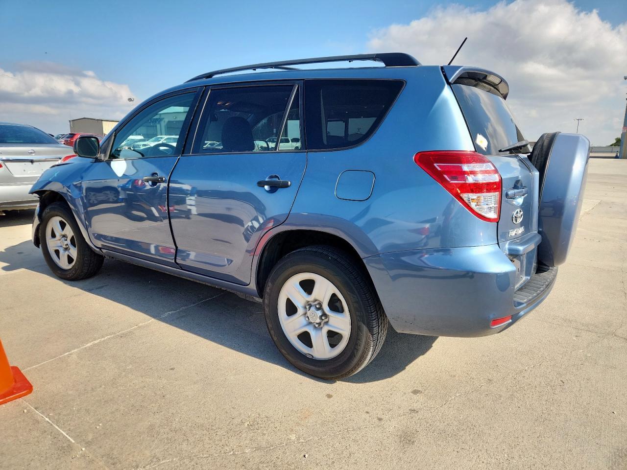 2011 Toyota Rav4 - Image 2