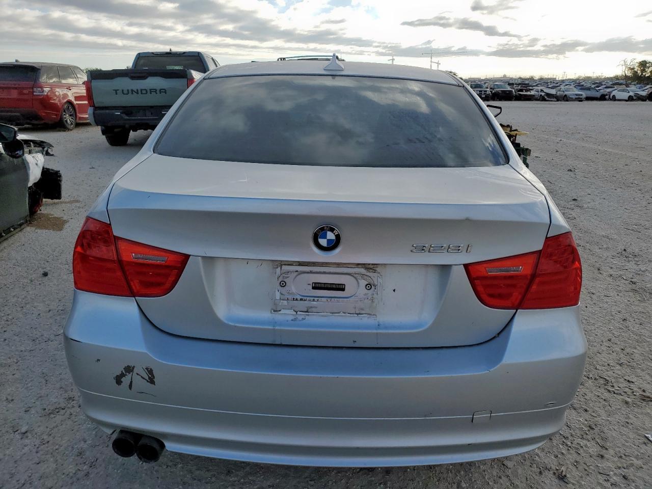 2009 BMW 328 I - Фото 6