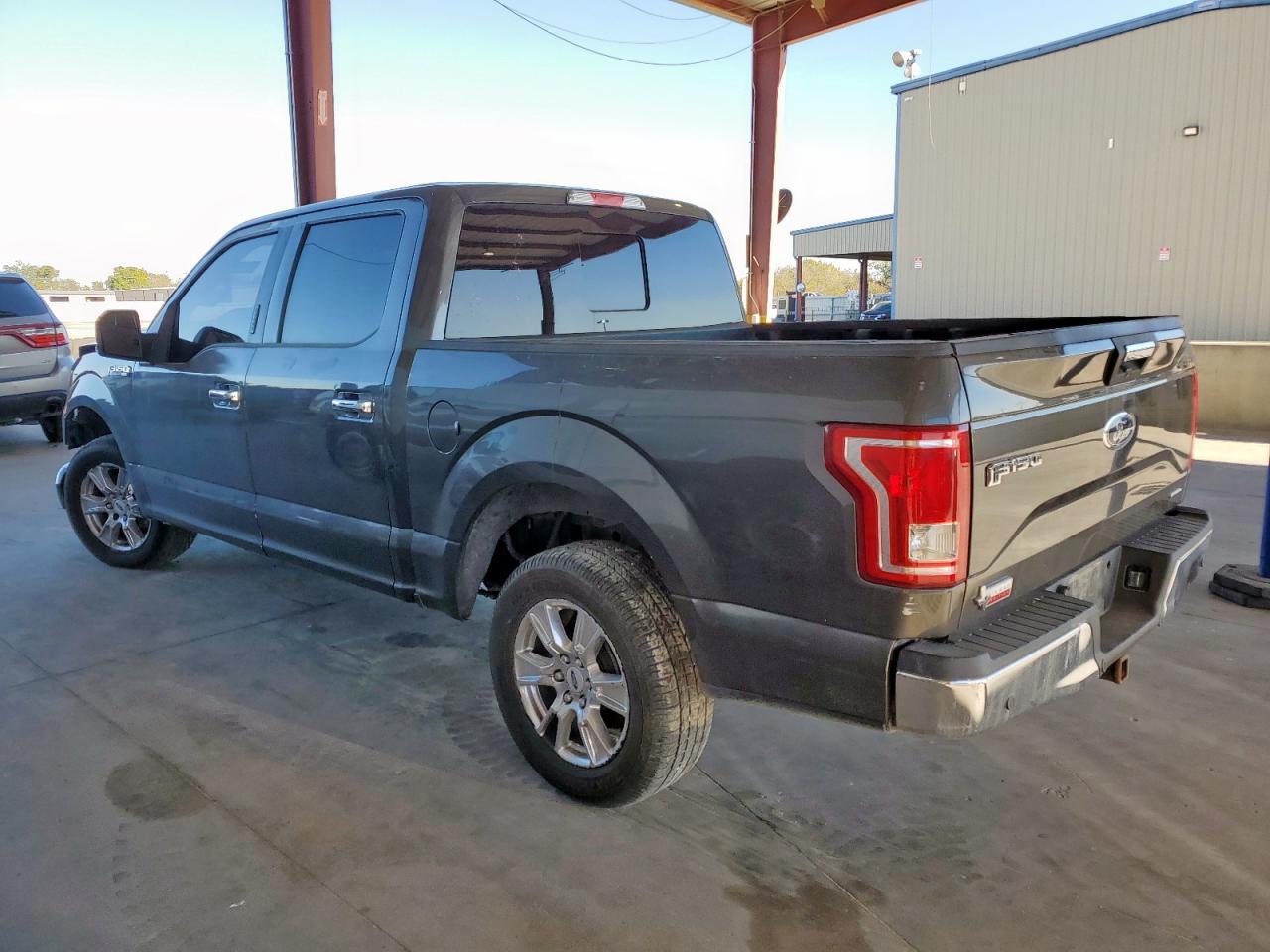 2015 Ford F150 Supercrew - Фото 2