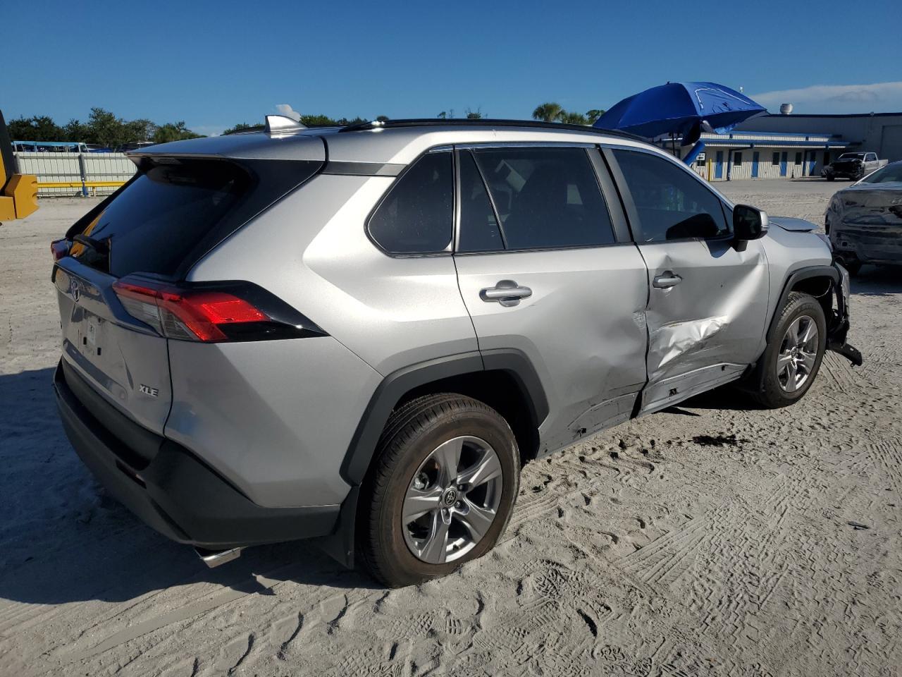 2025 Toyota Rav4 Xle - Фото 3