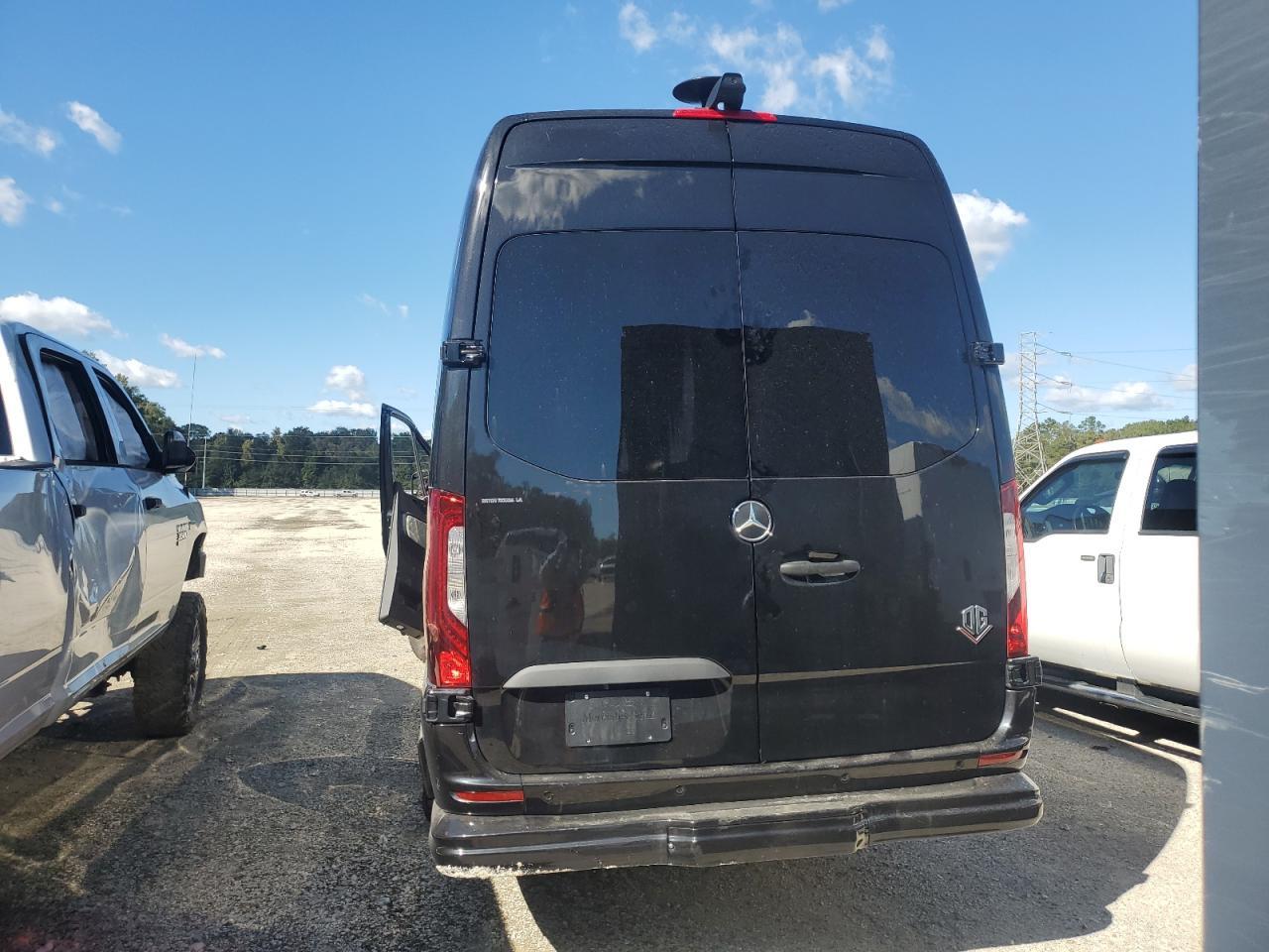 2024 Mercedes-Benz Sprinter 3500 - Image 6