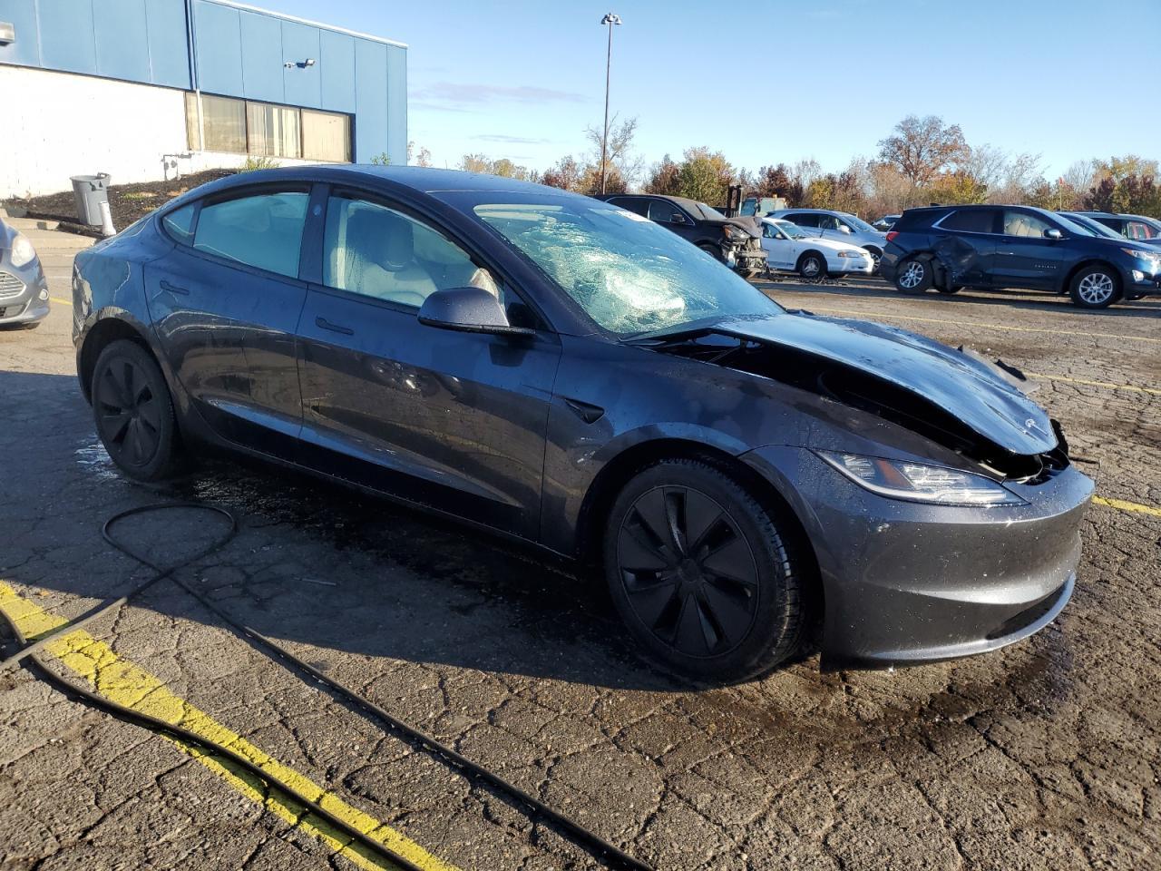 2024 Tesla Model 3 - Фото 4