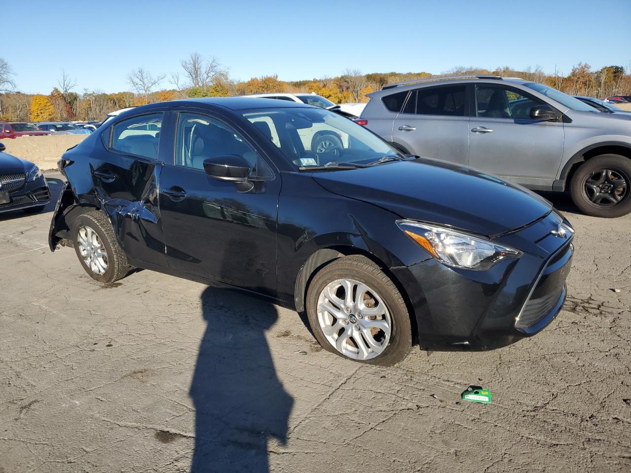 2017 Toyota Yaris Ia - Фото 4