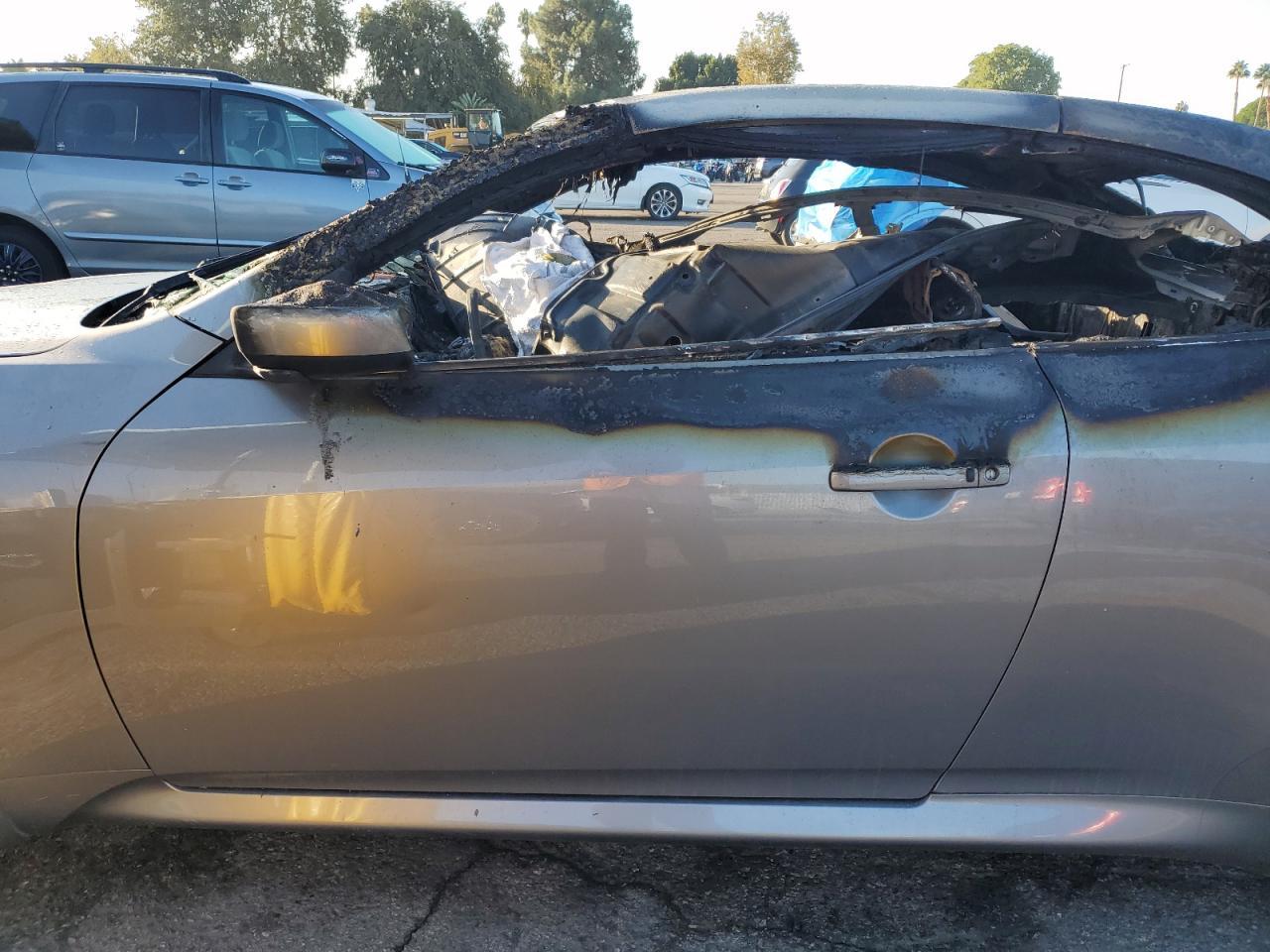 2009 Infiniti G37 Base - Image 7